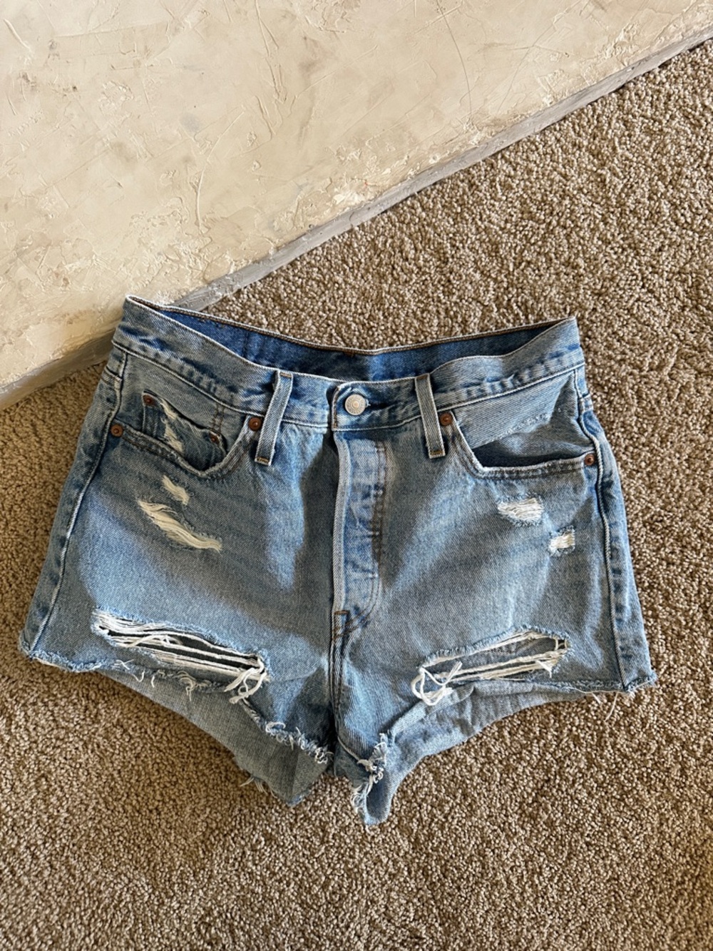 Levi's Light Blue Denim Cutoff Women's Shorts - Picture 2 of 5